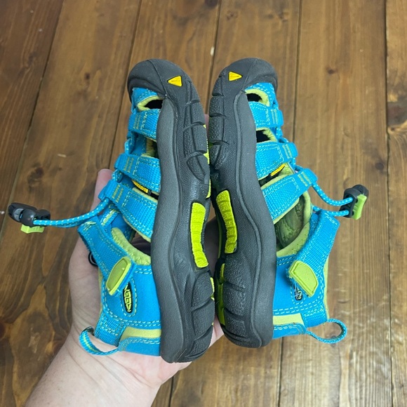 Keen toddler size 9 Newport hiking sandals turquoise and green - Picture 6 of 8